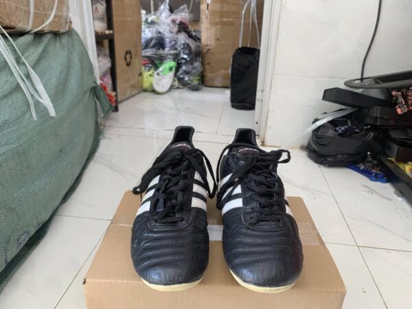 Giày Đá Banh Adidas Chính Hãng