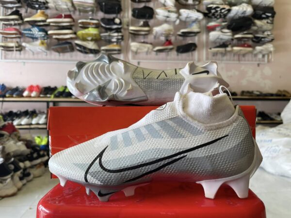 Giày Đá Bóng Thương Hiệu Nike Chính Hãng