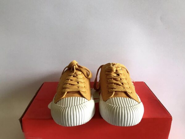 Giày Thể Thao Nữ 2hand Hiệu Shoopen