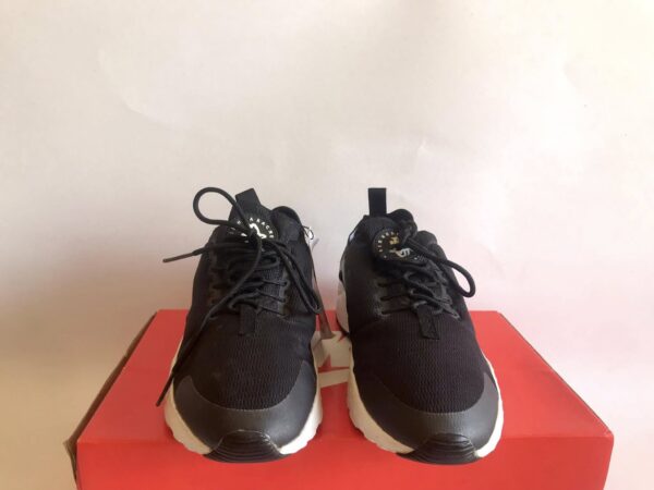 Giày Thể Thao Hiệu Nike Chính Hãng Màu Đen