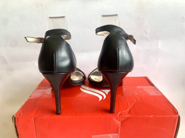 Giày 2hand Sandal