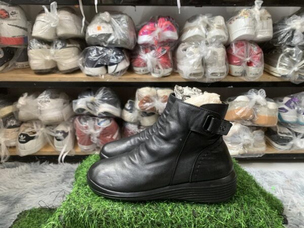 Giày 2hand Boot