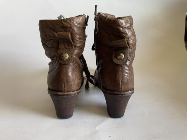 Giày 2hand Boot Hiệu Sodadesign
