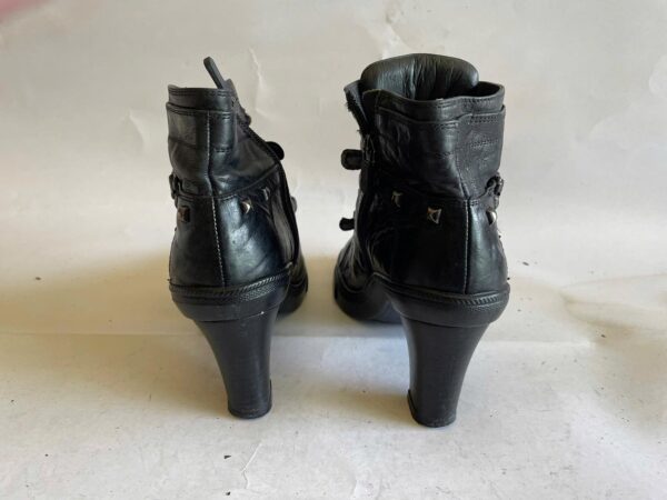 Giày 2hand Boot