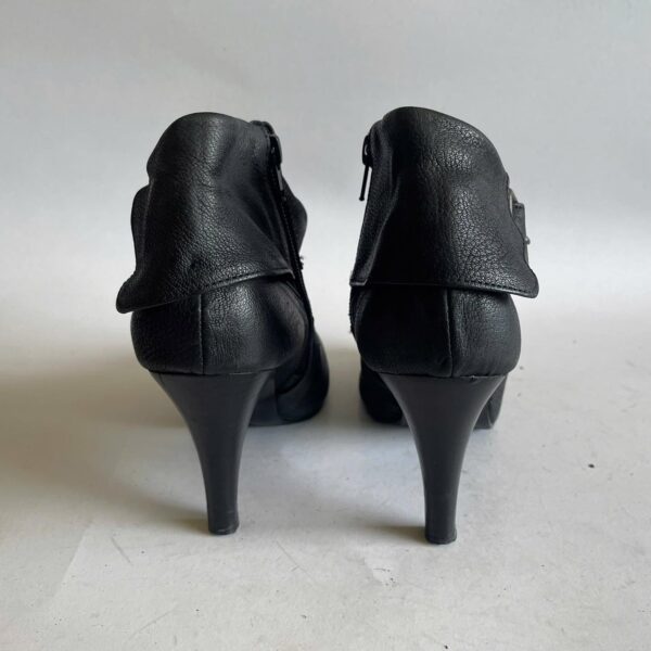 Giày 2hand Boot
