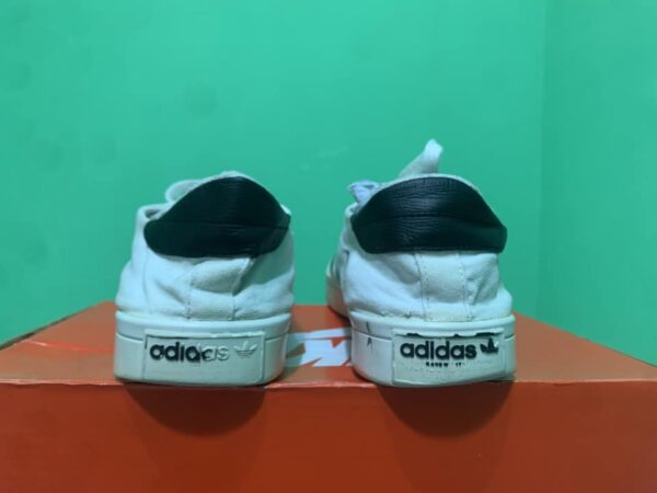 Giày Thể Thao 2hand Hiệu Adidas