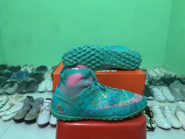 Giày Đá Bóng 2hand Hiệu Nike