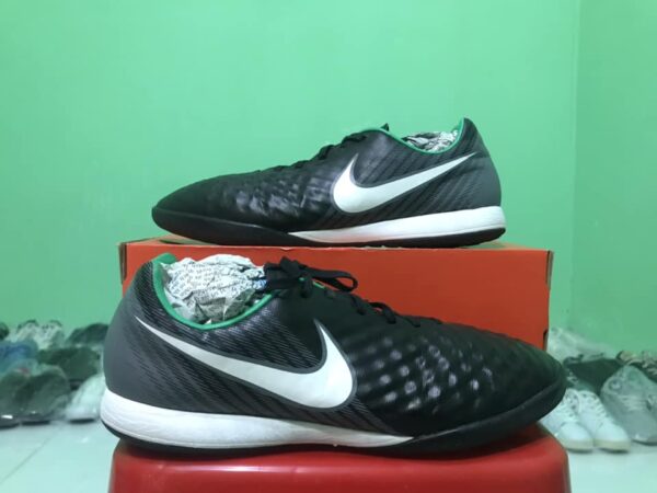 Giày Đá Bóng 2hand Hiệu Nike