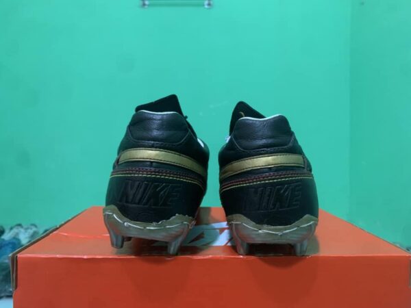 Giày Đá Bóng 2hand Hiệu Nike