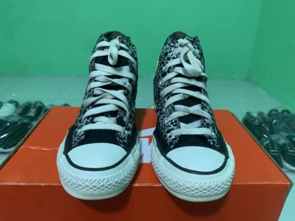 Giày 2hand Thể Thao Hiệu Converse