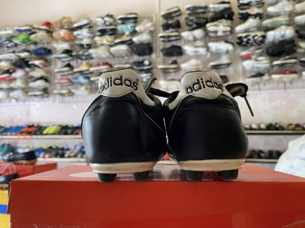 Giày Đá Bóng 2hand Hiệu Adidas