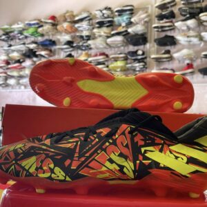 Giày bóng đá Adidas Chính Hãng