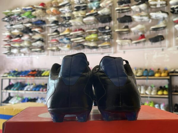 Giày Bóng Đá 2hand Hiệu Adidas