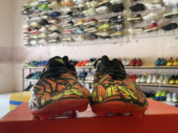 Giày bóng đá Adidas Chính Hãng