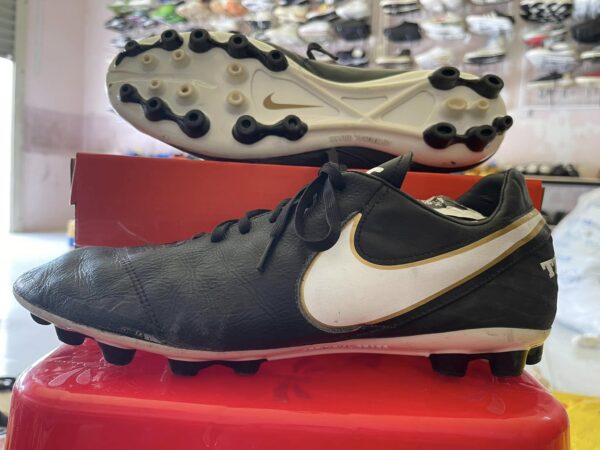 Giày Đá Bóng 2hand Hiệu Nike Chính Hãng