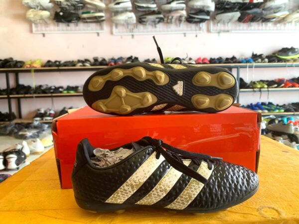 Giày 2hand Đá Bóng 2hand Hiệu Adidas