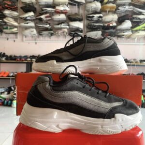 Giày Thể Thao 2hand Đế Hơi Mòn