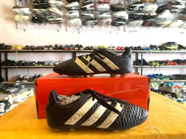 Giày 2hand Đá Bóng 2hand Hiệu Adidas