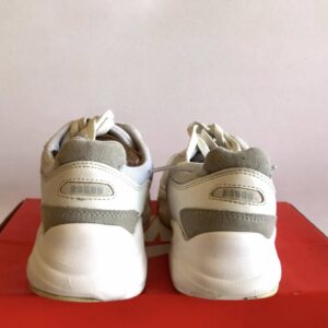 Giày Thể Thao 2hand Nữ ( đế hơi mòn )