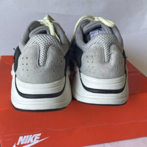 Giày Thể Thao 2hand Hiệu Adidas