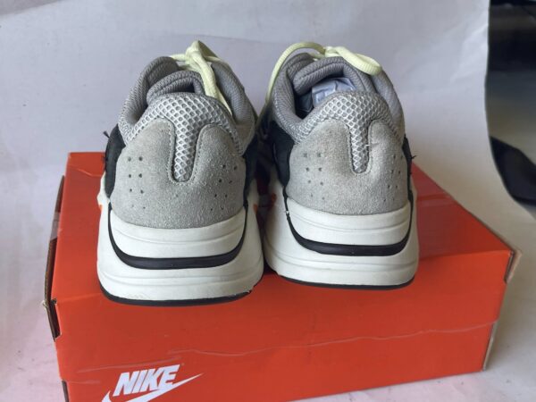 Giày Thể Thao 2hand Hiệu Adidas