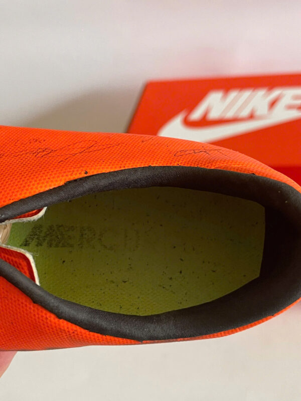 Giày Đá Banh 2hand Hiệu Nike