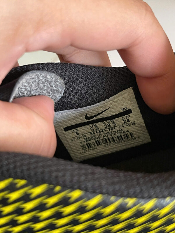 Giày Đá Banh 2hand Hiệu Nike