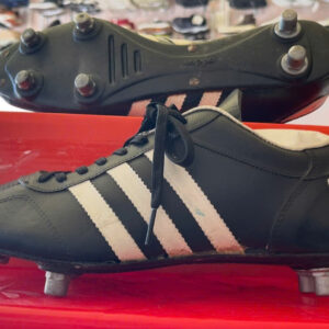 Giày Đá Banh 2hand Hiệu Adidas