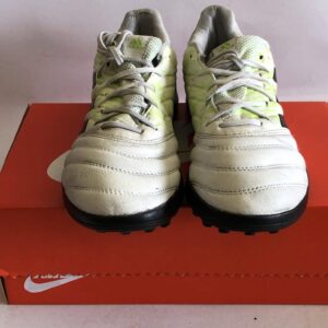 Giày Đá Banh 2hand Hiệu Adidas