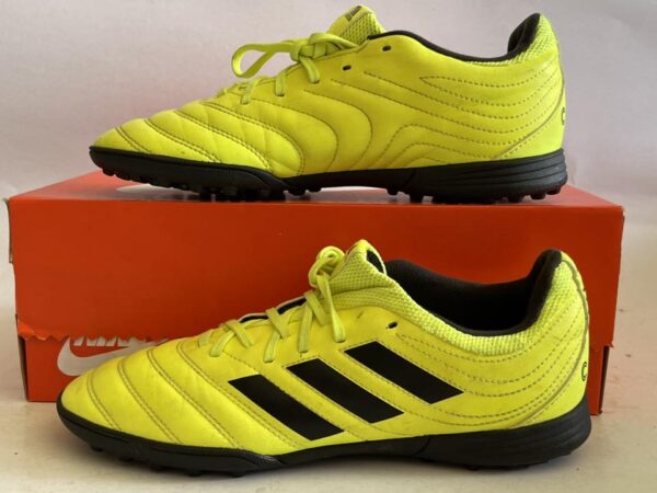Giày Bóng Đá 2hand Hiệu Adidas