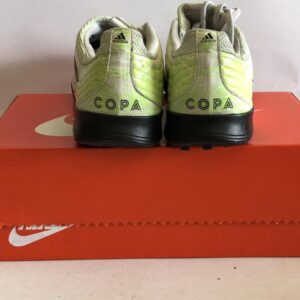 Giày Đá Banh 2hand Hiệu Adidas