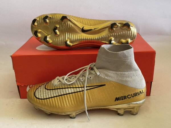 Giày Đá Banh 2hand Hiệu Nike