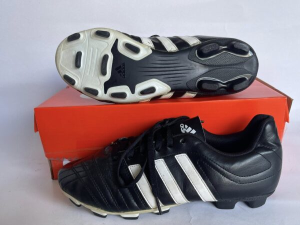 Giày Đá Bóng 2hand Hiệu Adidas