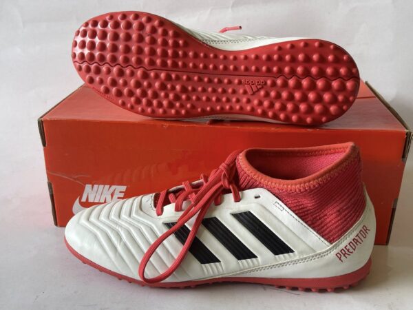 Giày Đá Banh 2hand Hiệu Adidas