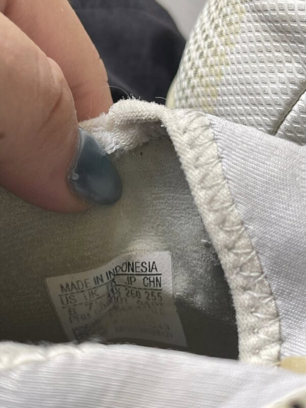 Giày Đá Banh 2hand Hiệu Adidas