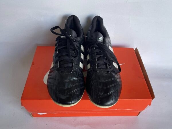 Giày Đá Bóng 2hand Hiệu Adidas