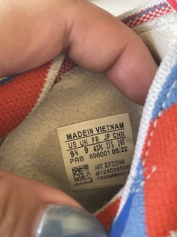 Giày Đá Banh 2hand Hiệu Adidas