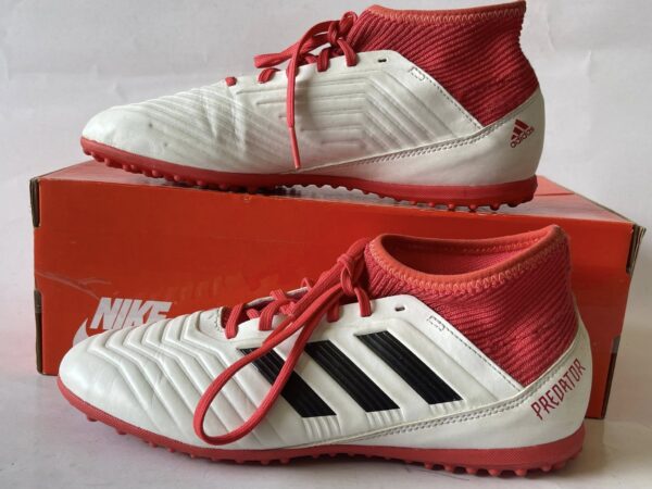 Giày Đá Banh 2hand Hiệu Adidas