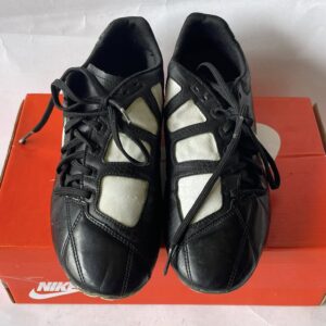 Giày Đá Banh 2hand Hiệu Nike