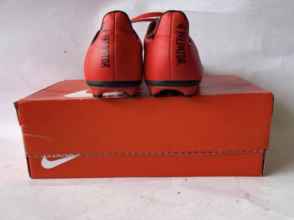 Giày Đá Banh 2hand Hiệu Adidas