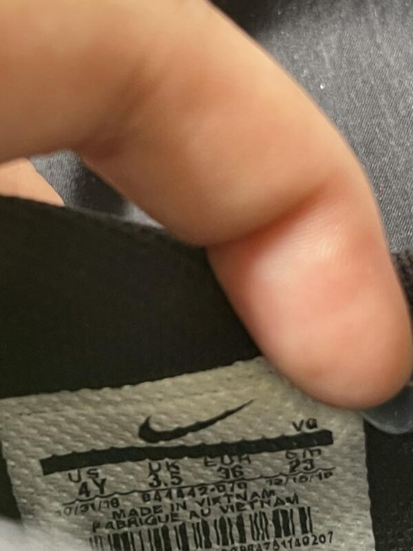 Giày Đá Banh 2hand Hiệu Nike
