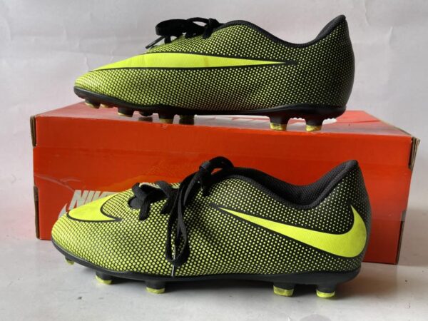 Giày Đá Banh 2hand Hiệu Nike