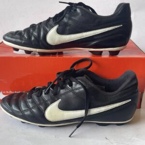 Giày Đá Banh 2hand Hiệu Nike