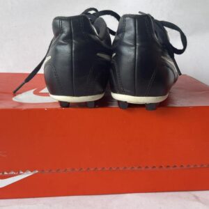 Giày Đá Banh 2hand Hiệu Nike