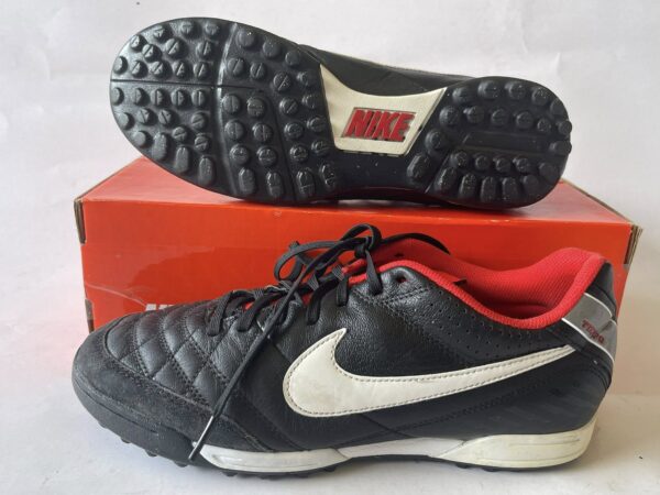 Giày Đá Banh 2hand Hiệu Nike