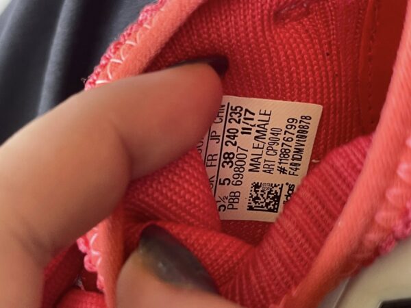 Giày Đá Banh 2hand Hiệu Adidas