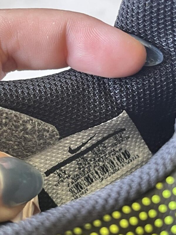 Giày Đá Banh 2hand Hiệu Nike