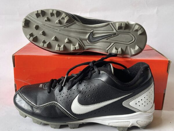 Giày Đá Banh 2hand Hiệu Nike