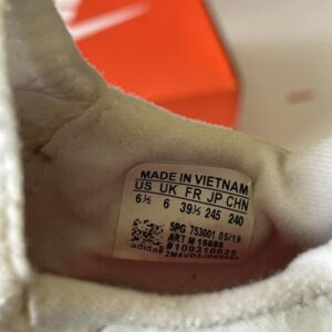 Giày Đá Banh 2hand Hiệu Adidas