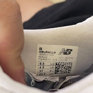 Giày Đá Banh 2hand Hiệu NB